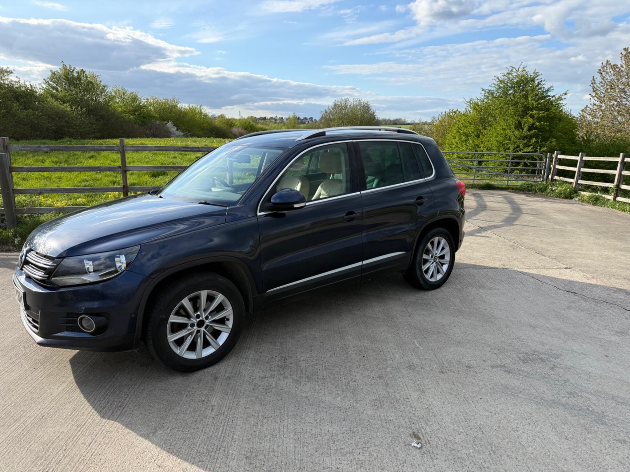 Volkswagen Tiguan 2.0 TDI BlueMotion Tech SE 4WD Euro 5 (s/s) 5dr — photo 52 of 100